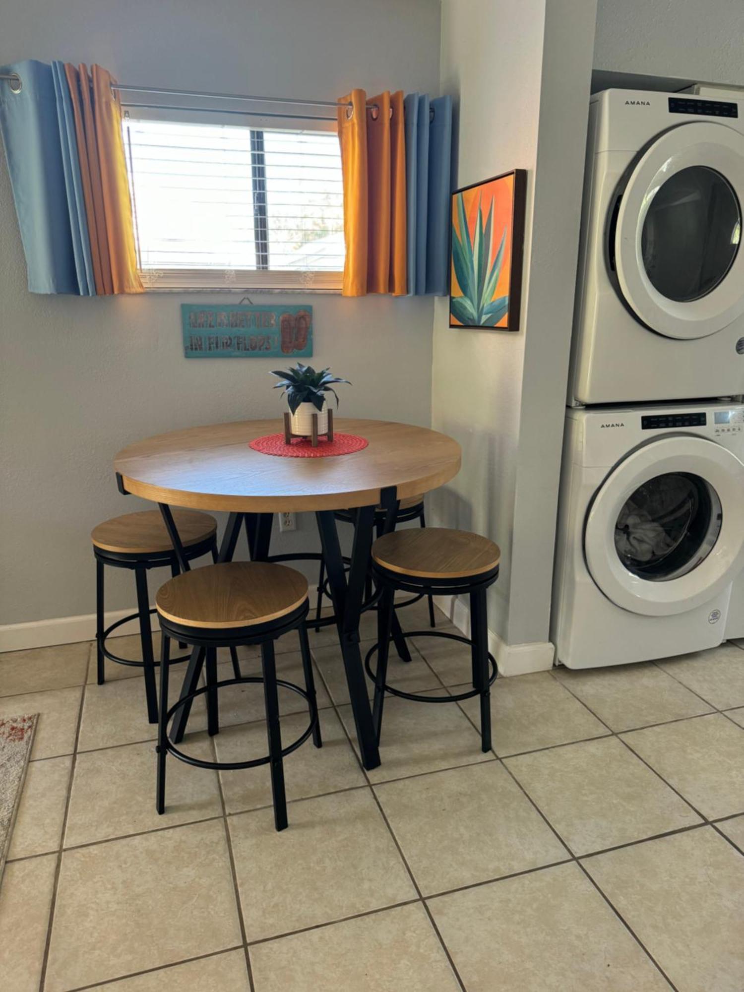 Tiki Retreat Apartment *
