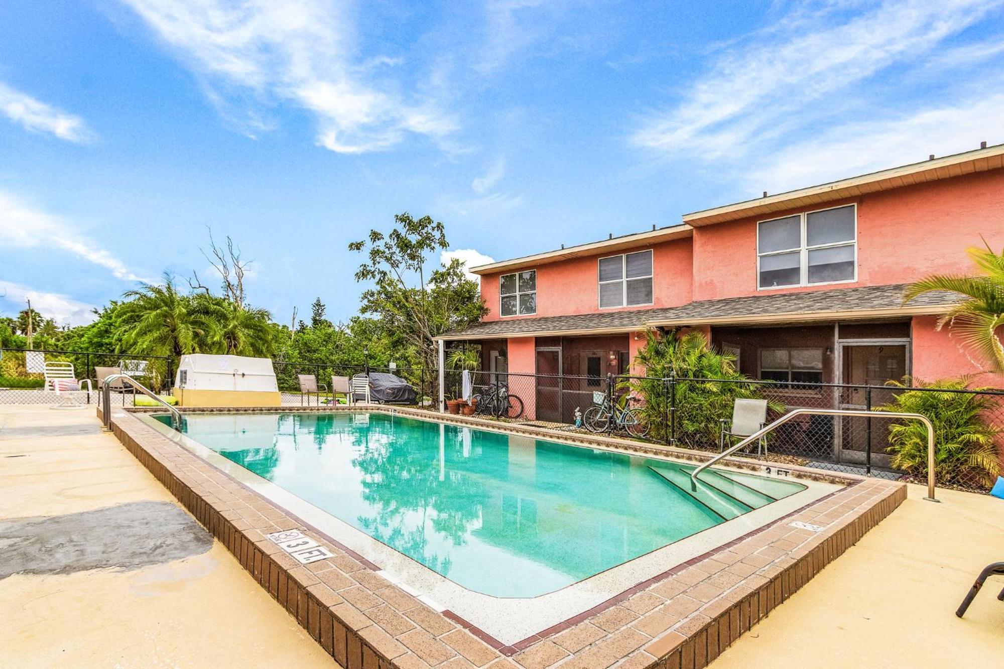 Tiki Retreat Fort Myers